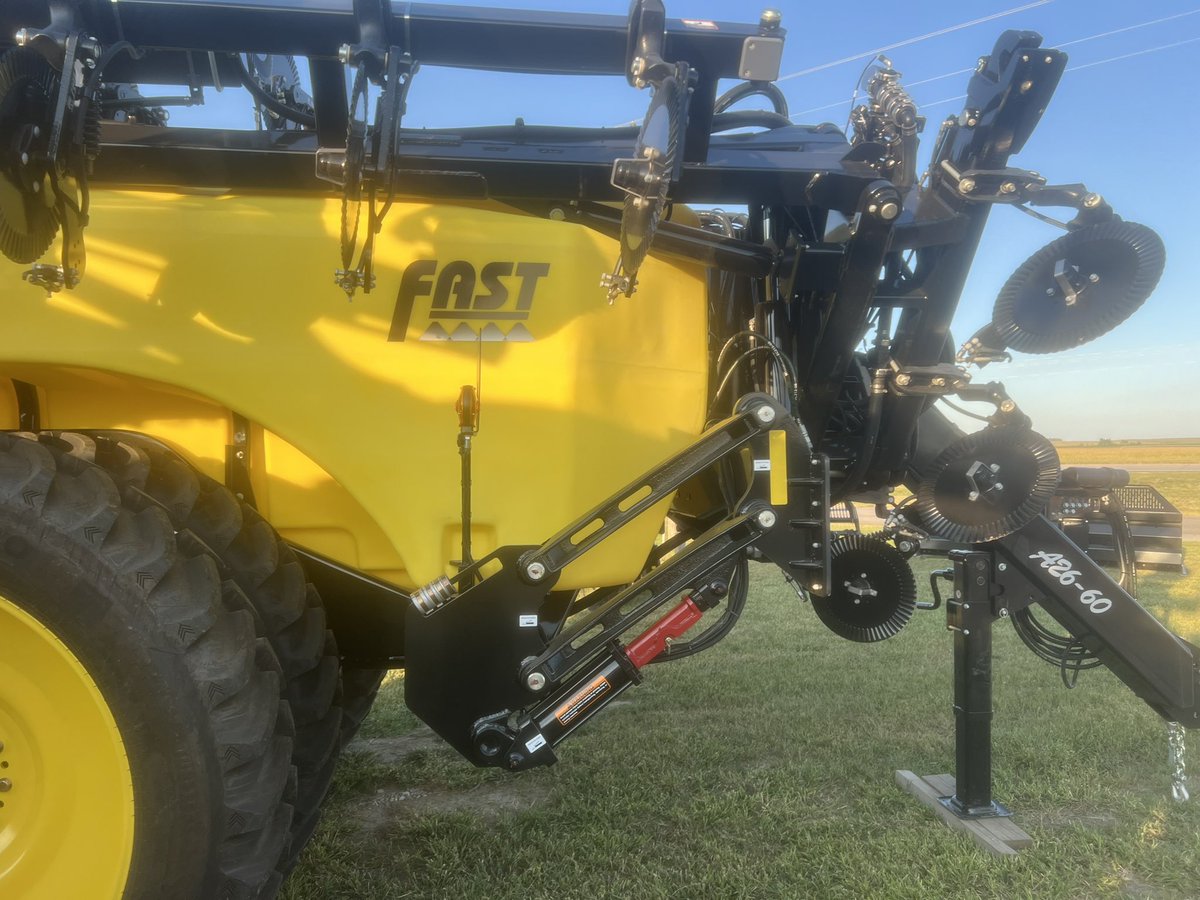3bImplement's tweet photo. Two New Fast A26-60 Applicators on hand! 
- Narrow Transport Design 
- 2600 Gallon Tank
- 24 row
- 25 coulters
- Injection nozzles
- Raven RCM 
- Fast Brand Heavy duty Coulter Units https://t.co/TUMvUKlhct