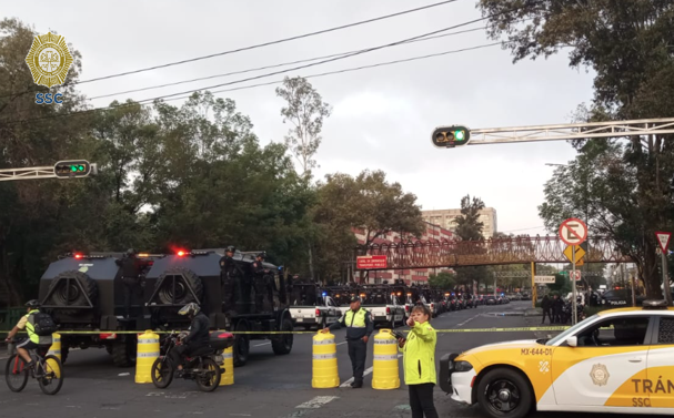 OVIALCDMX's tweet photo. #PrecauciónVial | Cerrada la circulación en Eje 2 Norte entre Eje Central y Paseo de la Reforma. #AlternativaVial Insurgentes https://t.co/9yhjRMy0ws