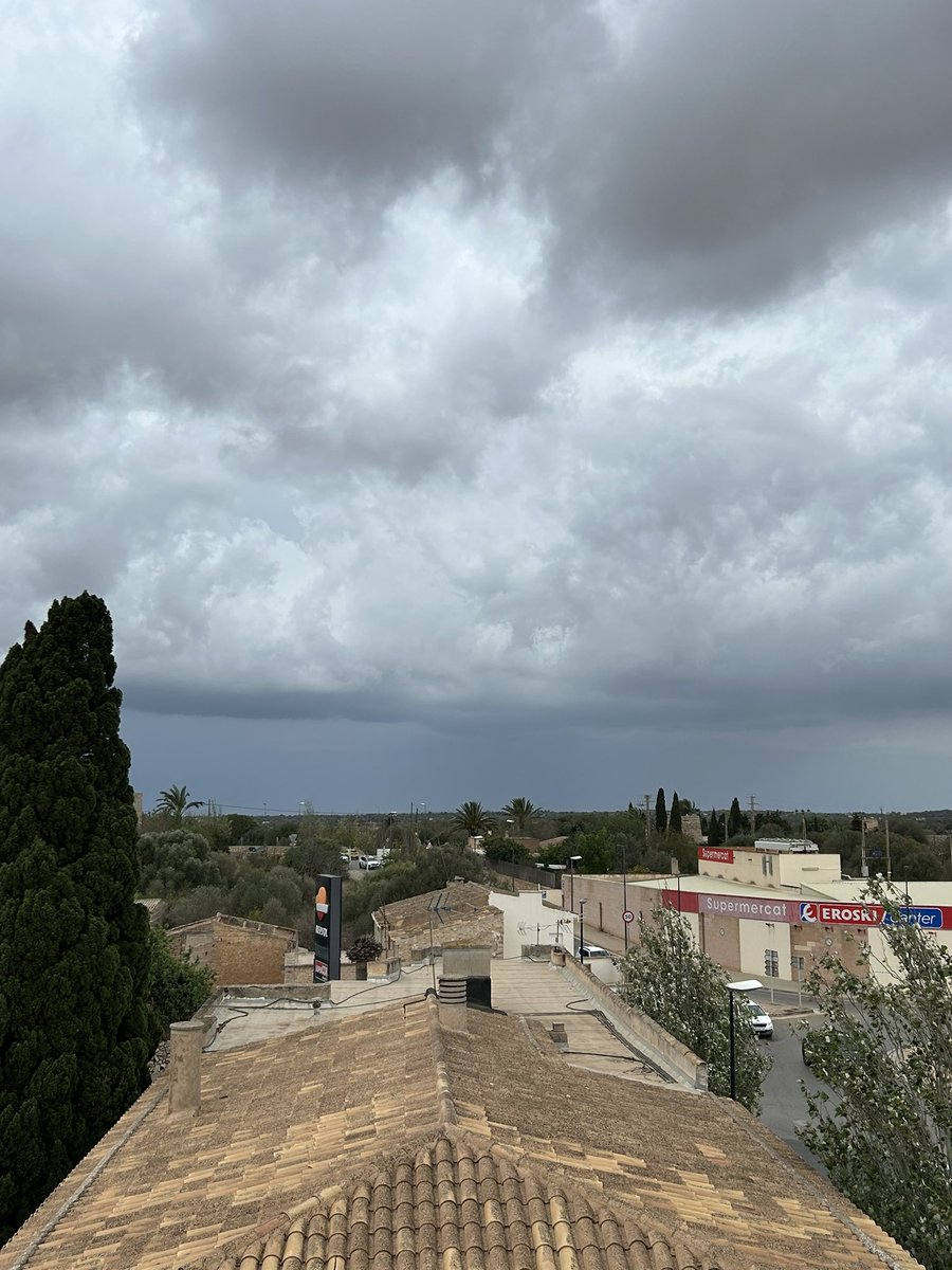 Aumenta el viento en Santanyí <a href="/AEMET_Baleares/">AEMET_Baleares</a> <a href="/diariomallorca/">Diario de Mallorca</a> <a href="/UHmallorca/">Ultima Hora Mallorca</a>