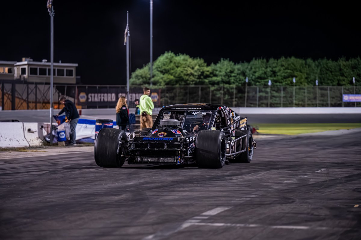 Career win number 20 for <a href="/M_Christopher82/">Michael Christopher Jr.</a> last Friday night in the SK Modified feature 🏁

8 more wins to catch his dad's 28 wins and 111 more wins to catch uncle Ted 😎
