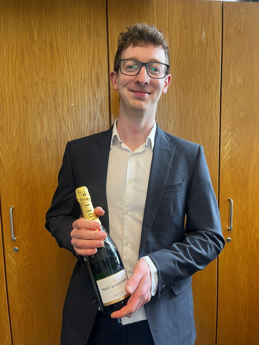Celebrating again!! Say hi to Dr Dominic Burns, from the Holbrey group <a href="/QUBCCE/">QUB - Chemistry & Chemical Engineering</a> 🍾 🍾 🍾 A great conclusion of a PhD project co-supervised by Dr Hye Kyung Timken from <a href="/Chevron/">Chevron</a> Million thanks to external examiner, Dr Hector Rodriguez of <a href="/UniversidadeUSC/">USC</a>