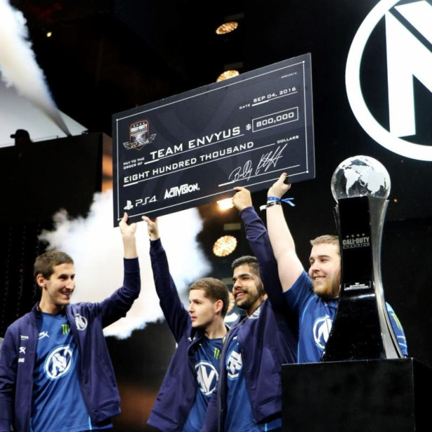 ArchivesCOD's tweet image. September 4th, 2016
On this day 8 years ago @Envy won the 2016 Call of Duty Championship!
First Place: $800,000
Roster:
@JKap415
@John287 (MVP)
@Apathy_BZ
@SlasheR_AL
@Envy took down Splyce in the Grand finals 3-1!
A very impressive run by 3rd seeded EU team (CWL Points)…