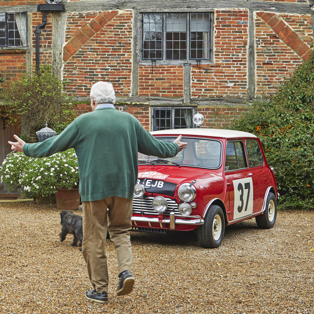 🚗🏁 Goodwood Revival Automobilia Online Auction - Now Live! 

Bid on memorabilia NOW until 16th Sept and support the Integrated Education Fund (IEF) in Northern Ireland—a charity close to Paddy’s heart.

Place Your Bids: cars.bonhams.com/auction/29837/…

#minisportltd #paddyhopkirk