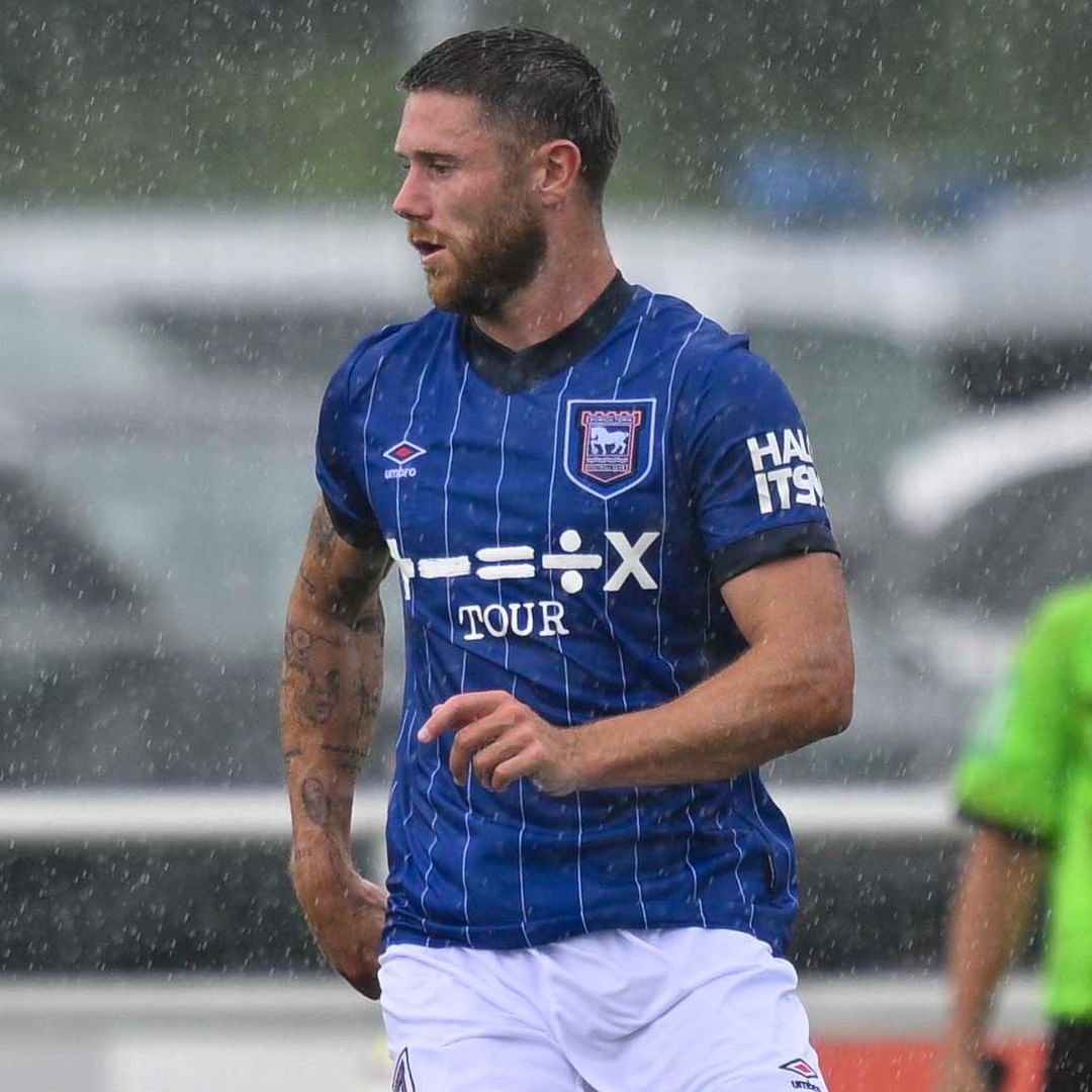 Portman Blue tweet media