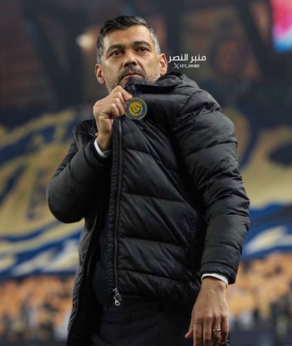 awi13881's tweet photo. على جماهير @AlNassrFC عدم حضور مباراة #النصر_الأهلي الإ بعد التعاقد معه والغاء عقد #كاسترو بدون هذا نريد مدرجات خالية في المباراة.                                        #كونسيساو_مطلب_جماهير_النصر . https://t.co/l7jDYVhGPu