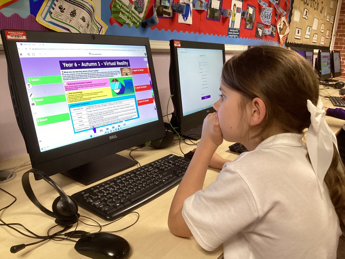 MissMoon tweet media