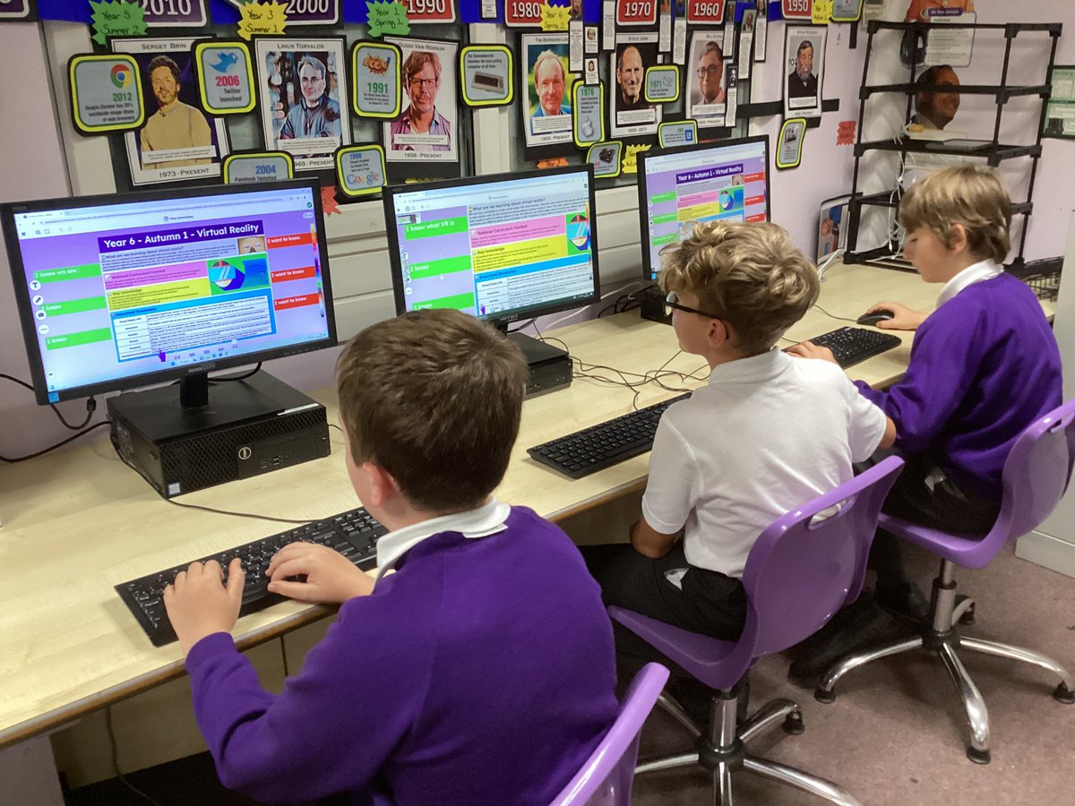 MissMoon tweet media