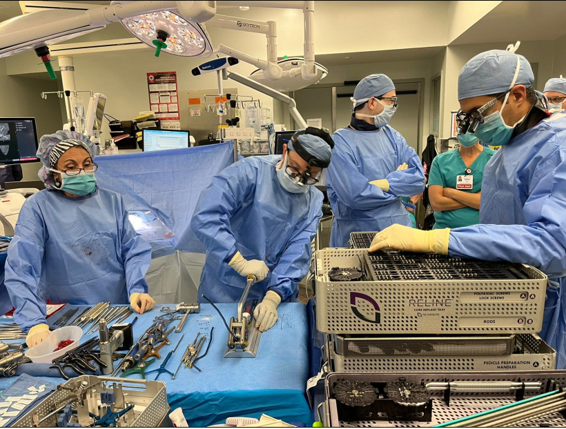 CooperNeuroSurg's tweet photo. Check out Dr. Fayed and PGY7 Kevin Wojcik in action! Last week, they tackled a complex spine case involving revision surgery for a patient with persistent pain and deformity. They successfully extended the fusion and corrected the patient’s alignment. #Neurosurgery #SpineSurgery https://t.co/5L8EEXmwg3