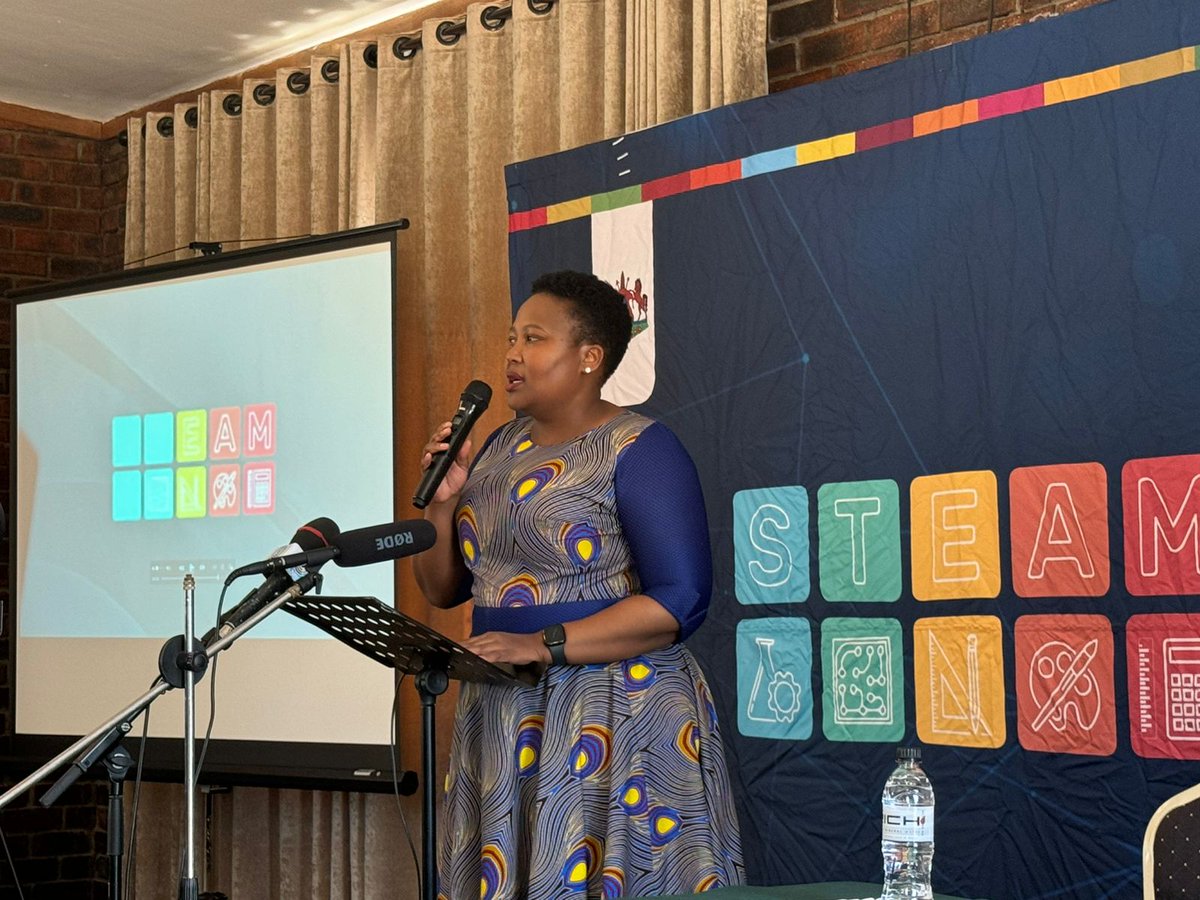 Hon. Nthati Moorosi, Minister of MICSTI, and Dr.<a href="/JacquiyOlweya/">Jacqueline Olweya</a>, UNDP Resident Representative, motivated and reaffirmed our innovators of their greatness ahead of next week's pitching sessions. We wish all innovators the best of luck.
#STEAM2024 
#Lesothoinnovates 
#STEAMing