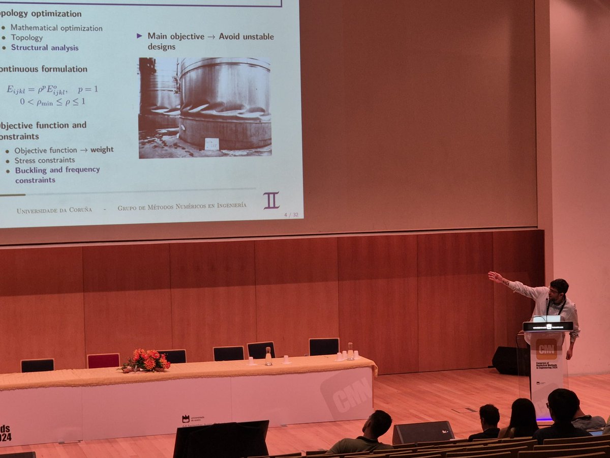 GMNI_coruna's tweet image. Arrancamos la participación en el CMN con la presentación de nuestro compañero Martín Rey @mrfurelos sobre sus avances en optimización topológica con restricciones en autovalores!
#CMN2024 #Aveiro #ComputationalMechanics