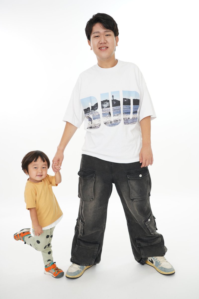 弟と写真撮ったー☺
ポーズが面白すぎる！笑