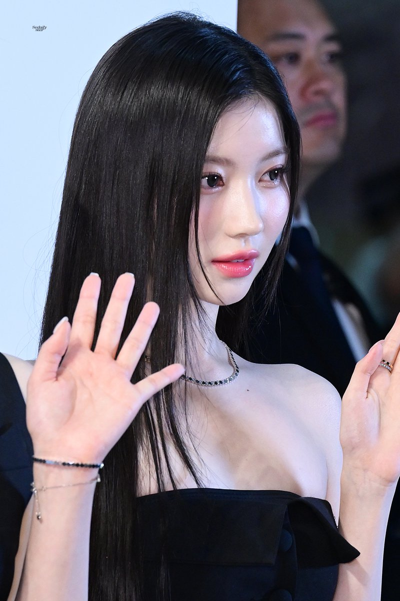 서경스타 tweet media