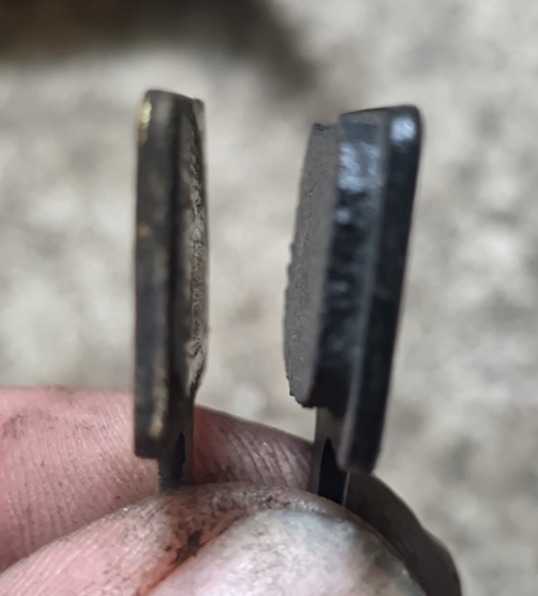 dragonfire1024's tweet image. Me: I think I need new #brakes on my #bicycle. 
My brakes: (old left, new right)