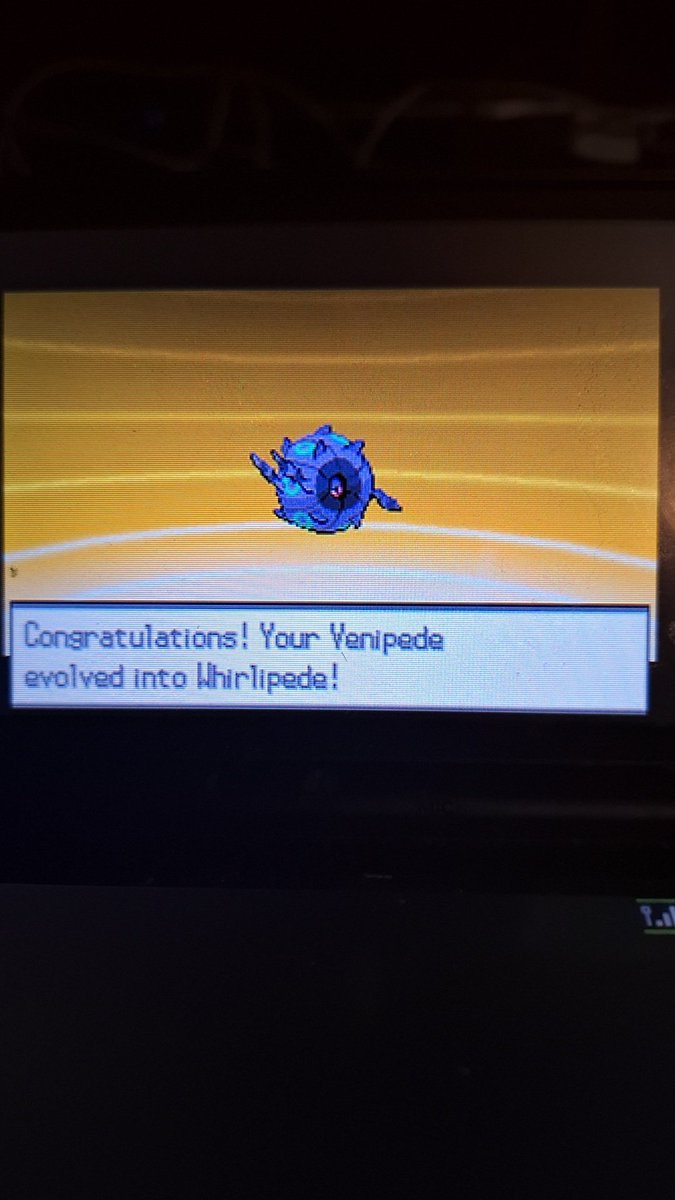 1amnod's tweet image. Shiny Venipede after 3,162 RE!