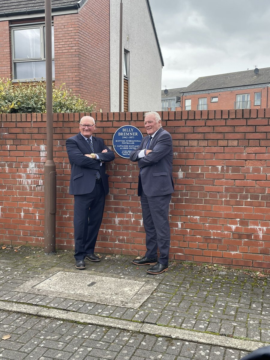 scottishfsa's tweet image. The official unveiling of the Billy Bremner plaque on Weir Street, Raploch!

A massive thank you to Eddie Gray, Jimmy Bone and everyone who came along!

More to come from the project, find out more here - scottishfsa.org/bremner/