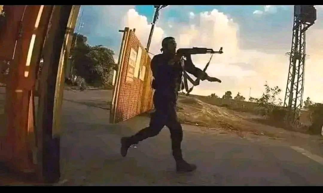 يوماً ما ستعرفُ هذه الأمة
أنَّ الدخول من هذا الباب
كان أوَّل خطوات التحرير بإذن الله 💚
#صباح_الخير #ابو_عبيدة #الاردن_الان