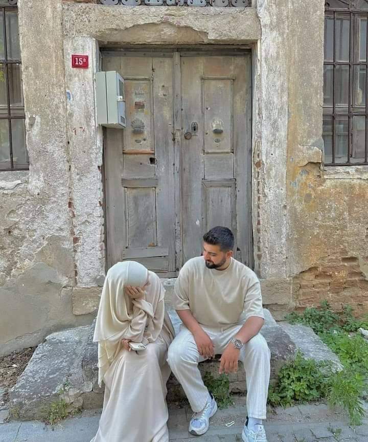 AD7AABQ's tweet photo. قُلْ لِلَقَوَافِي إِذا مَالَتْ بِأَحْرُفِهَا
الشّوْقُ بَحْرٌ وَفيْ عَيْنَيَكِ مَرسَانَا. https://t.co/zmkHE8F0dG