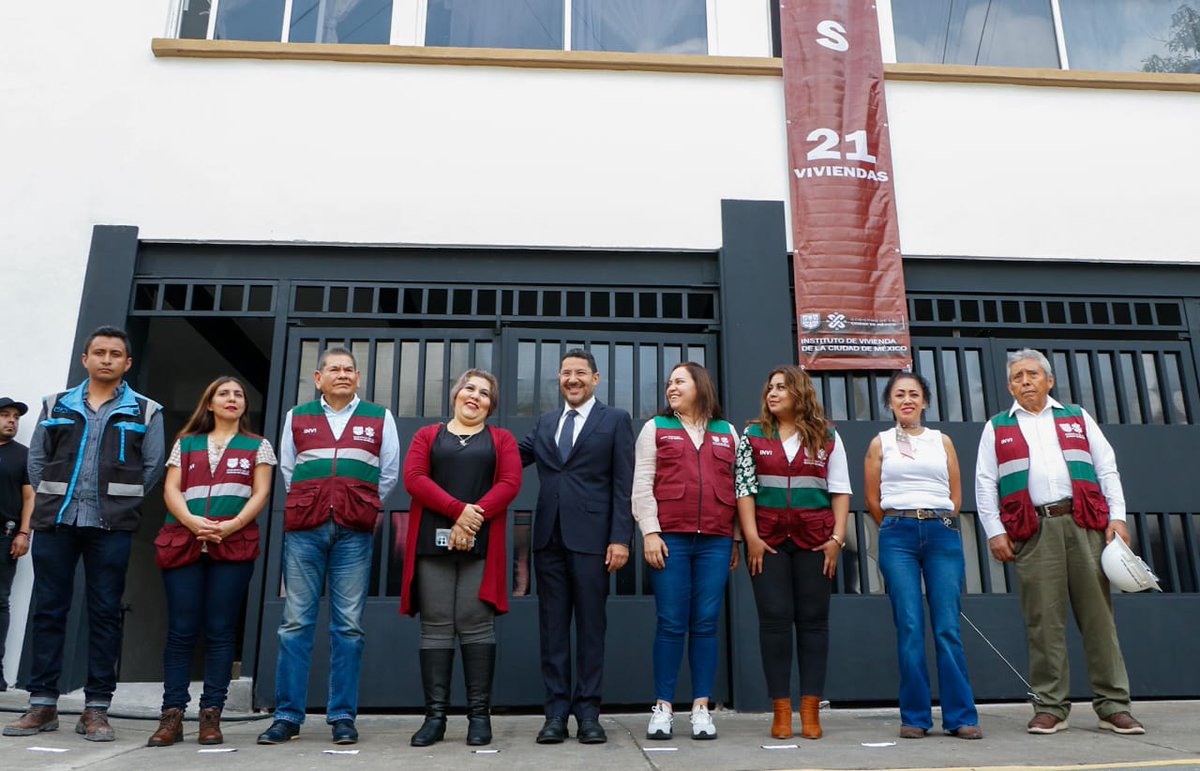 ¡Cumplimos! 
Me da mucho gusto comentar que hoy entregamos las obras de rehabilitación del conjunto habitacional "Filipinas 178", ubicado en la alcaldía Benito Juárez, para beneficio de 21 familias.

Esta obra afectada por el sismo de 2017 cuenta ahora con mantenimiento general