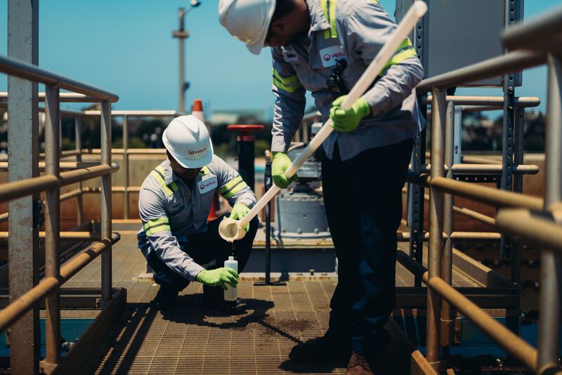 Les polluants émergents #PFAS font beaucoup parler d’eux, alors qu’en est-il de notre #eau ?💧99% de la population desservie par <a href="/Veolia/">Veolia</a> en #France boit une eau conforme aux plus hauts standards de qualité !

➡️ C’est le résultat d’une grande étude 🔍que nous avons lancée il y a