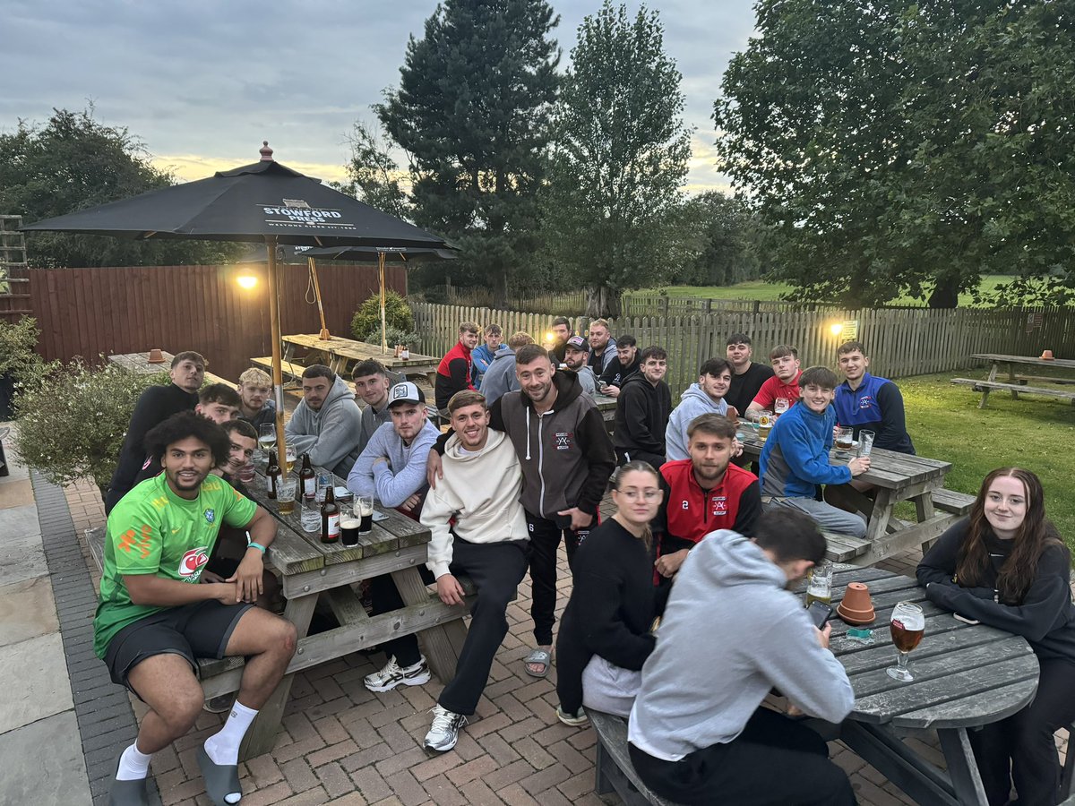 Just a pub team from Wales <a href="/alportfc/">Whitchurch Alport Football Club</a> 🔴⚪️ #WednesdayClub