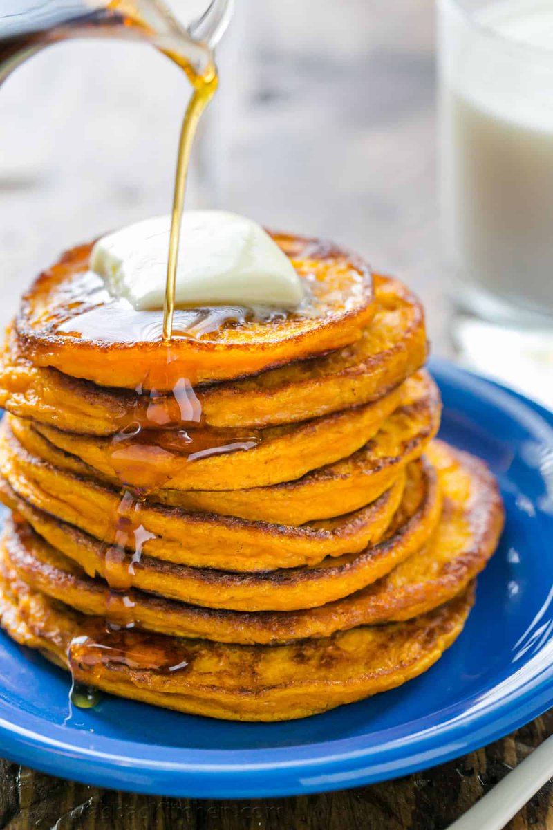 These Pumpkin Pancakes are fluffy, easy, and excellent. Try them and you will never want a boxed mix again. Stock up on pumpkin puree to make these pancakes year-round. They are THAT GOOD. RECIPE: natashaskitchen.com/pumpkin-pancak…