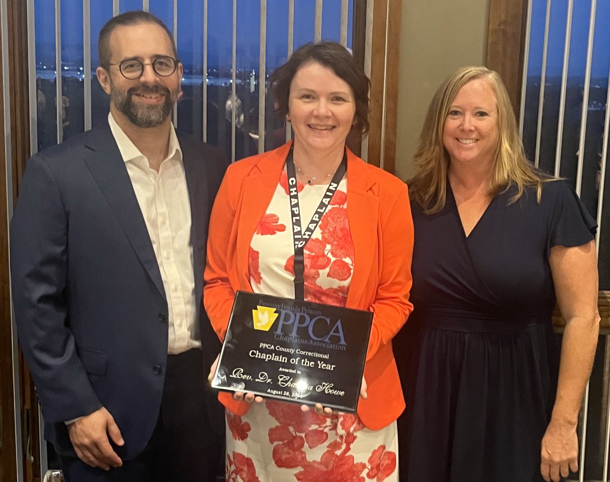 acj_comms's tweet photo. Congratulations to ACJ Director of Chaplaincy, the Rev. Dr. Charissa Howe, who was named County Correctional Chaplain of the Year by the Pennsylvania Prison Wardens Association. https://t.co/pH0DKDzgFx