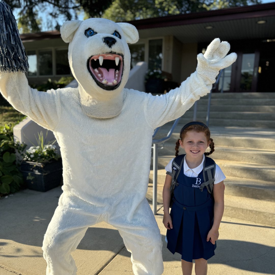 baldwinschool's tweet photo. A big polar bear welcome to our youngest girls! Today was the first day for our Pre-K through grade 5 bears! 💙💙💙 #happyfirstday #allthesmiles #firstdayofschool #baldwinfun #baldwingirls https://t.co/EVD8LeSaaH