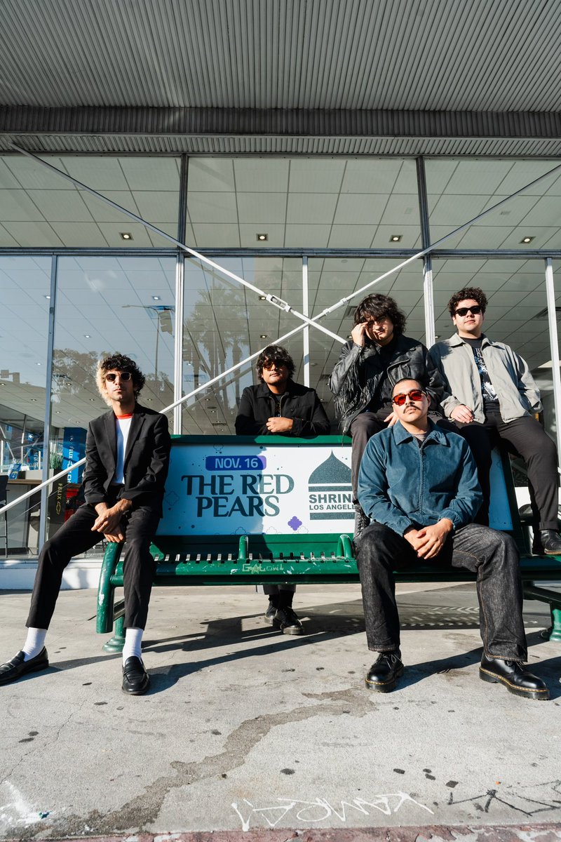 First day of tour starts next Thursday in San Diego September 12 w/ <a href="/UltraQmusic/">Ultra Q</a> <a href="/TheHighCurbs/">The High Curbs</a> 

Tickets for the <a href="/ShrineLA/">Shrine Auditorium & Expo Hall</a> w/ latenightdrivehome <a href="/archer_oh/">archer oh</a> <a href="/mexicanslumrats/">mexicanslumrats</a> and Floats are 🔥

Special guest announcement soon!

See y’all soon ♥️

📷 :ttepz