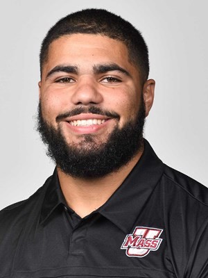 MashpeeAthletic's tweet photo. New Coach Profile
Xavier Gonsalves- Middle School Football- Head Coach
Coach Gonsalves is a MMHS graduate where he helped lead the MMHS to three consecutive state championships.  He was a Boston Globe and Herald All-Scholastic and member of the Super 26 All-State team as a senior https://t.co/WPj83TS2VK
