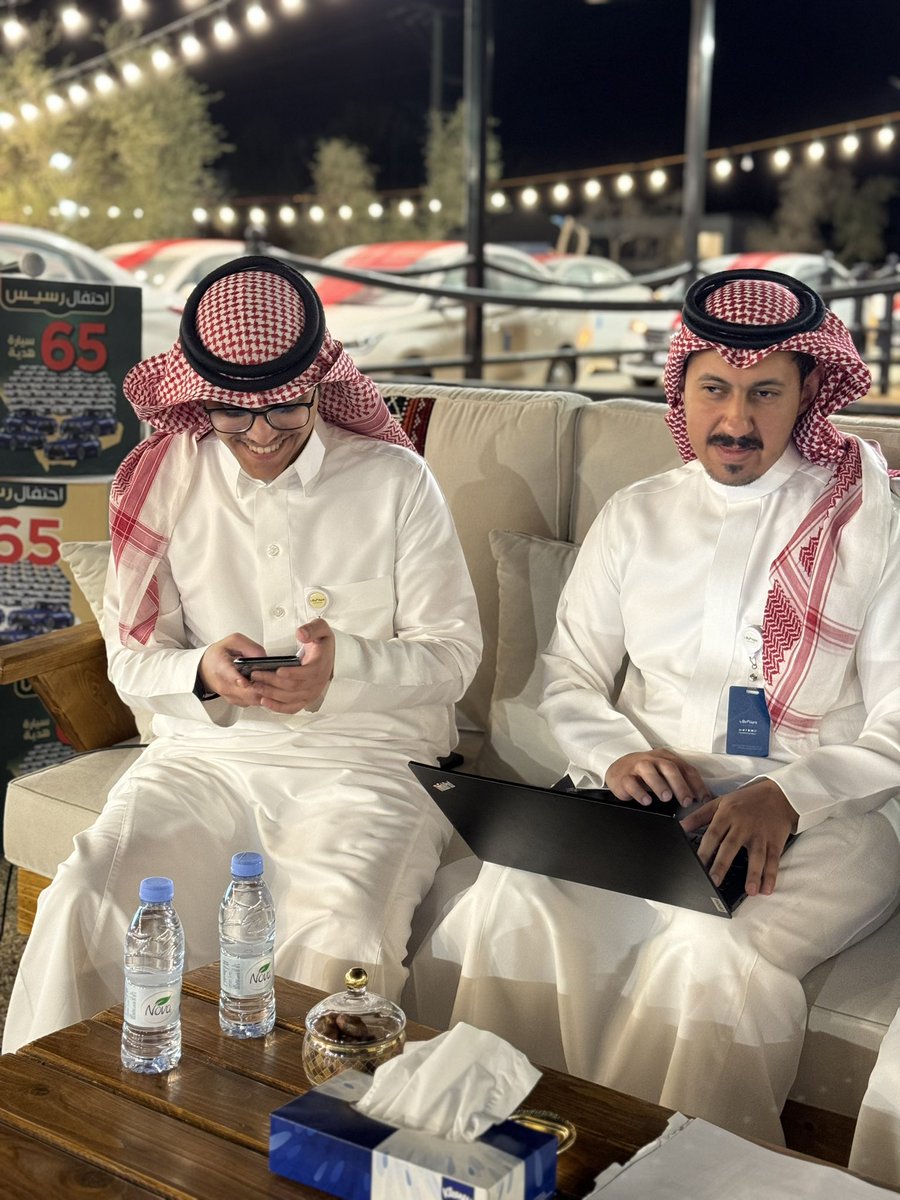 rasees_net's tweet image. تم بحمد الله اجراء السحب الاول على 10 سيارات هدية من عطور رسيس بدون شروط او قيود وذلك عن طريق ممثلي الغرفة التجارية بالرياض مشكورين . 

الف الف مبروك للفائزين 🚙🎁
وحظاً أوفر للبقية . 

متبقي سحب على 55 سيارة
وغيرها من مئات الهدايا 🎁
السحب مستمر شهر كامل ✅