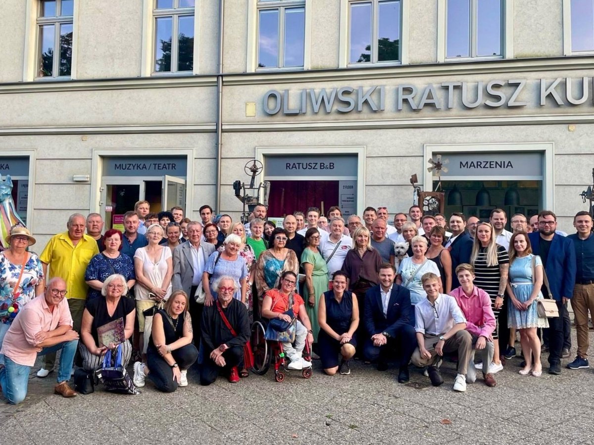 Dzisiejsze spotkanie drużyny #wszystkodlagdanska w <a href="/ratuszkultury/">OliwskiRatuszKultury</a>