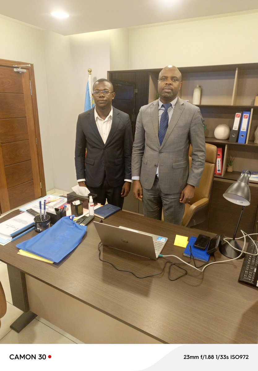 HMusumbu's tweet photo. Dans les préparatifs de la prochaine activité de Show Me The Way, nous avons tenu une séance de travail fructueuse avec Son excellence, Mr le Sec Exécutif de la CENI, Alumni de la Faculté Polytechnique de l'UNIKIN. Son expertise et son engagement ont brillé lors de nos échanges. https://t.co/MRh3HtL2IY