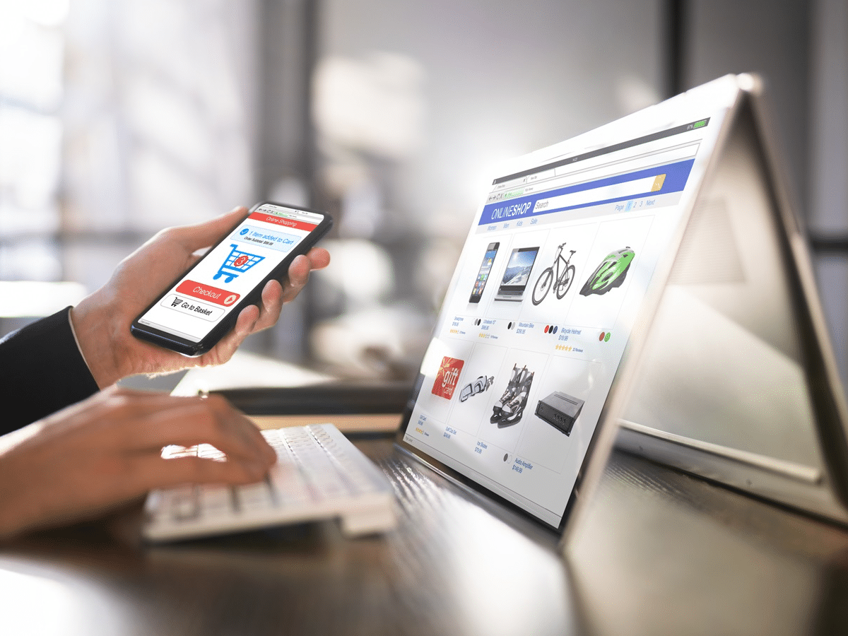 owsagency's tweet photo. Les applications mobiles e-commerce sont en pleine expansion : chiffres et dernières tendances du secteur: Le dernier rapport publié par AppsFlyer met en lumière les évolutions clés et les perspectives prometteuses du secteur des applications mobiles… https://t.co/2B1s8n9MXY https://t.co/s1mREqAyGw