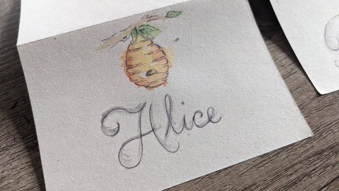 Tell me your favourite design below! 🧡🐝 https://t.co/PLRSX9ZW7d<a href="/tag/byherhand"class="tags"><span>#byherhand</span></a><a href="/tag/weddingdesigns"class="tags"><span>#weddingdesigns</span></a><a href="/tag/weddinginspo"class="tags"><span>#weddinginspo</span></a>