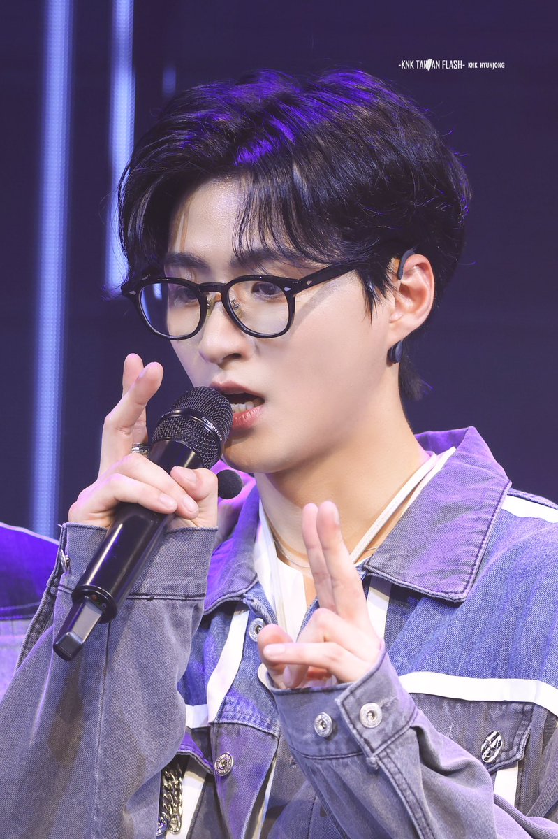 ❤HAPPY HYUNJONG DAY❤

무대에서 빛나는 현종이도 너무 소중해✨

240413
#HAPPYHYUNJONGDAY
#김현종 #현종짱짱 
#크나큰 #KNK #크나큰짱짱 
#HYUNJONG
<a href="/KNKOfficial220/">크나큰(KNK)</a>