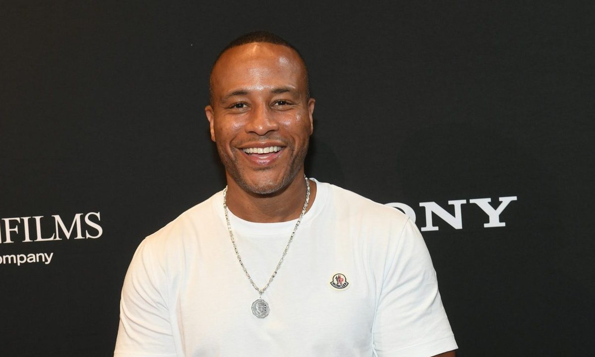 TrapGirlsEnt's tweet photo. That’s Bae? DeVon Franklin Appears To Be Close &amp; Cozy With THIS Celebrity Trainer (PHOTOS) https://t.co/tDyyD2s9GJ https://t.co/6tE1X2Jvxa