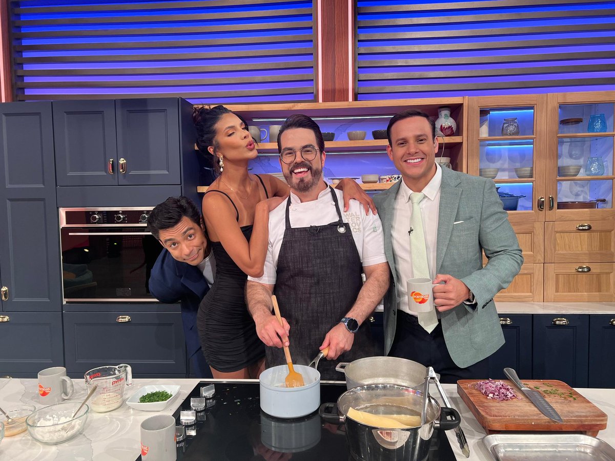 Hoy el chef <a href="/waltkovacs/">Walter Kovacs</a> 🧑🏻‍🍳 nos enseñó a realizar croquetas, tortillas y palitos de yuca 😋 ¿Cuál de estos platillos te atreverías a preparar? Cuéntanos ⬇️ y sigue disfrutando de #PortadasAlDía 🧡 a través de nuestra app #VenevisionPlay 📲 get.venevisionplay.com