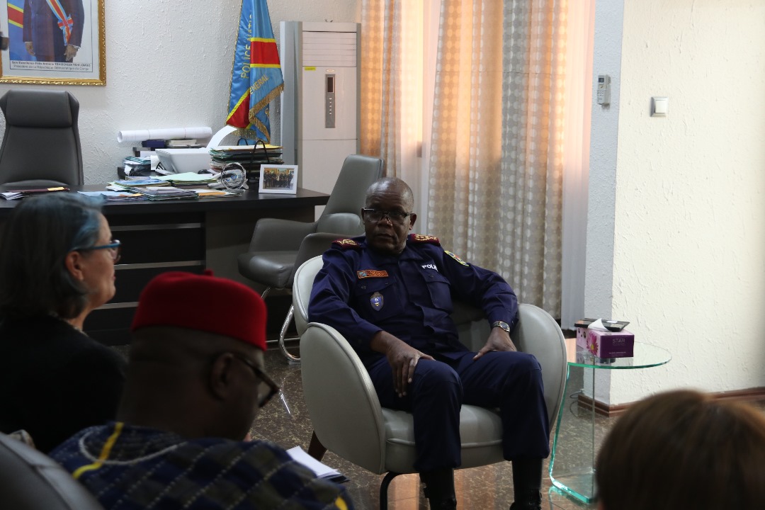 Accompagnée de la cheffe  PC ai,la DSRSG-PO à rencontré le Commissaire général de la <a href="/comgenpnc/">PNC</a> ALONGOBONY BANGANDISO. Al'issue des échanges le général  a marqué sa sa satisfaction et souhaite la poursuite de l'accompagnement de la <a href="/MONUSCO/">MONUSCO</a>.