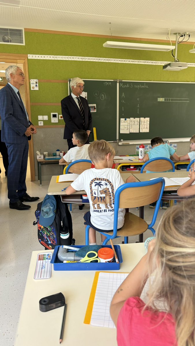 Directeur académique de l'Ain tweet media