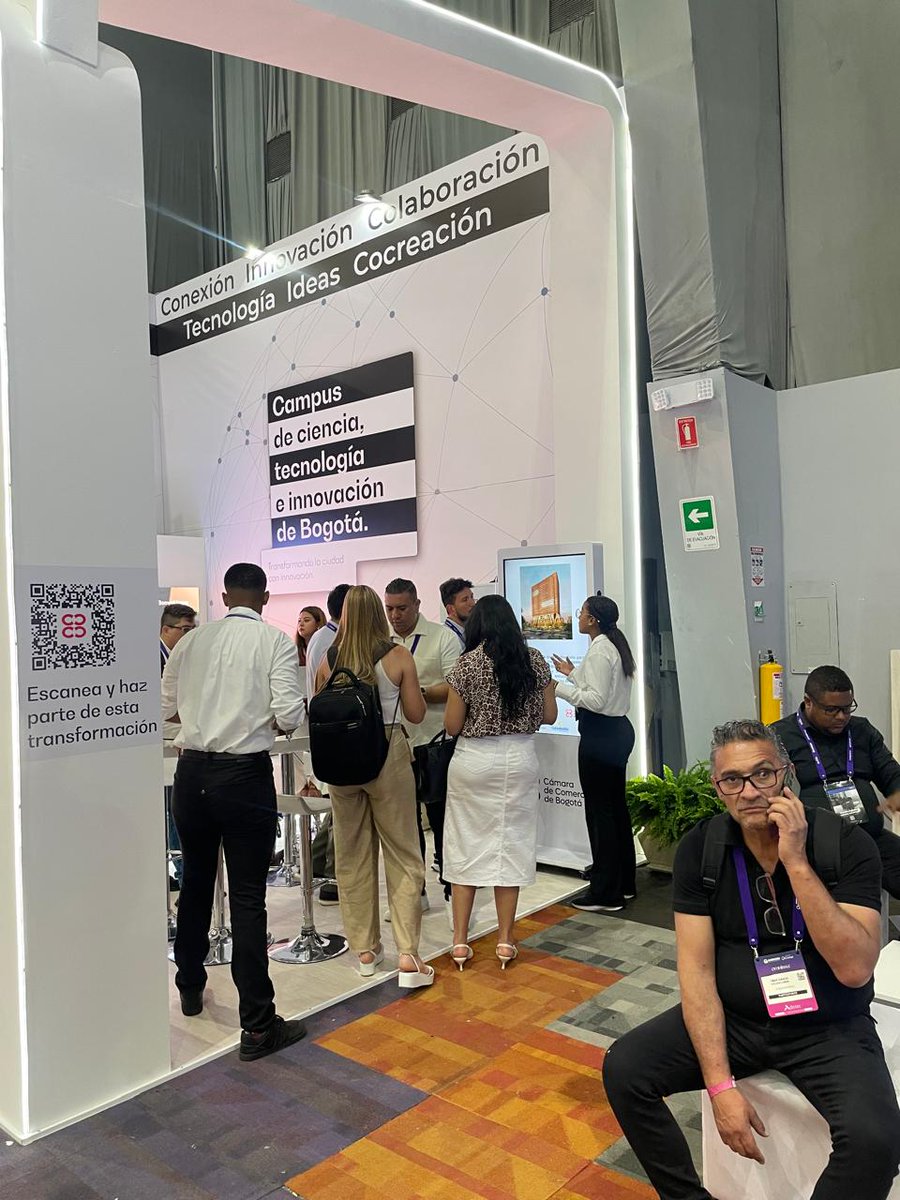 camaracomerbog's tweet image. #Ahora | Nos encontramos en ANDICOM 2024 en donde desde la CCB buscamos posicionar a Bogotá como la Capital de la innovación de la mano de nuestro Campus de ciencia, tecnología e innovación y el #ClústerSoftware una iniciativa que busca fortalecer la competitividad. #SomosLlaves