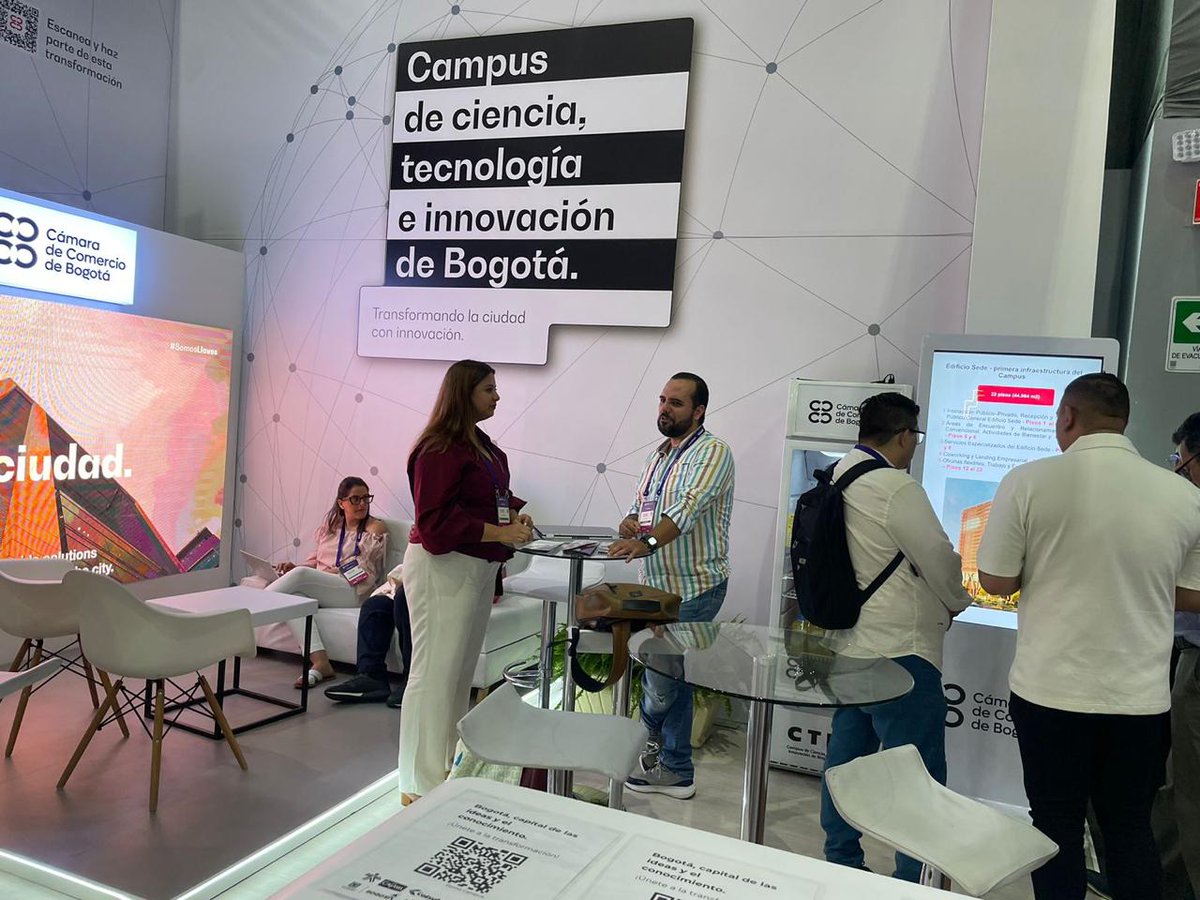 camaracomerbog's tweet image. #Ahora | Nos encontramos en ANDICOM 2024 en donde desde la CCB buscamos posicionar a Bogotá como la Capital de la innovación de la mano de nuestro Campus de ciencia, tecnología e innovación y el #ClústerSoftware una iniciativa que busca fortalecer la competitividad. #SomosLlaves