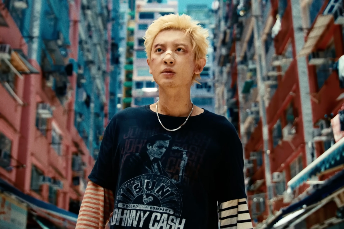 WATCH: #EXO's #Chanyeol Gets Back On His Feet After Getting Beaten Up In "Back Again" MV Teaser
soompi.com/article/168621…