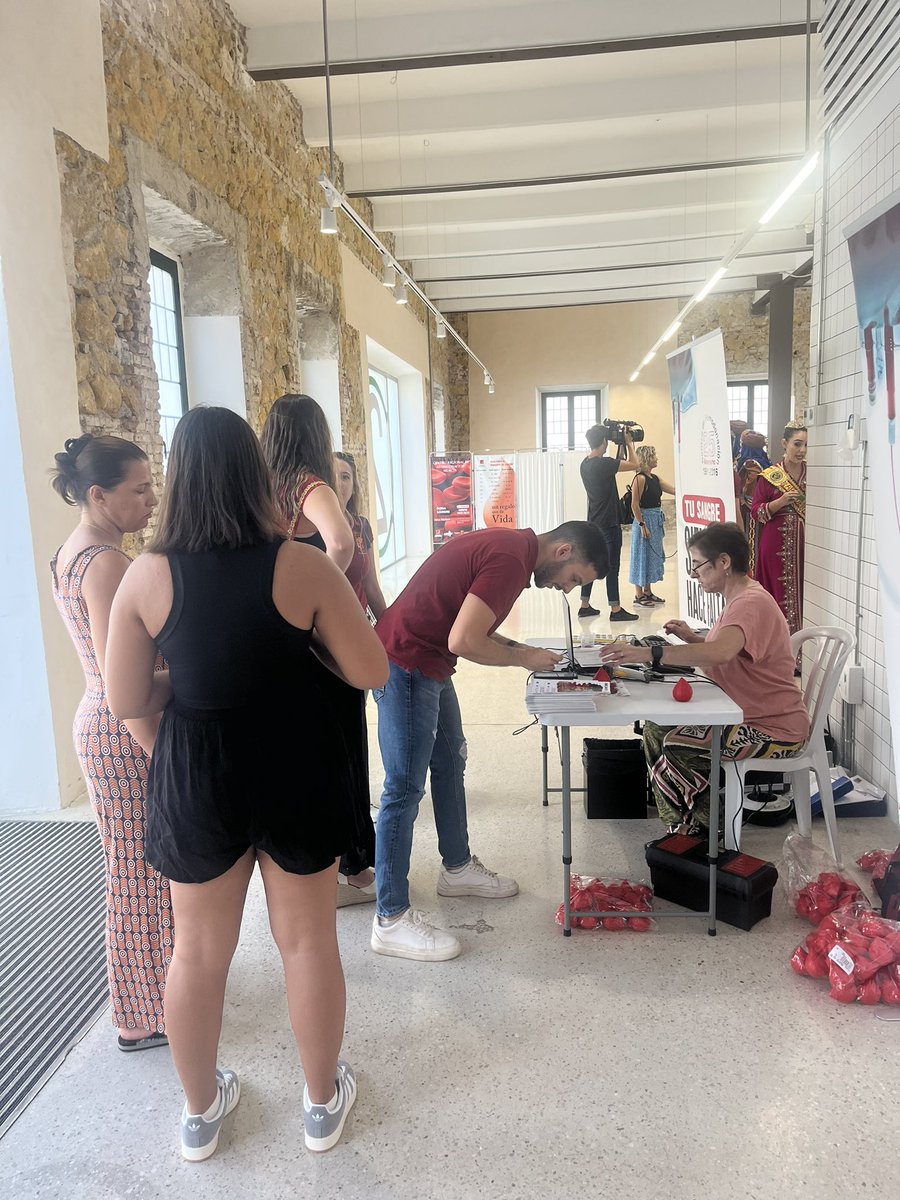 DonarSangreMU's tweet photo. Ya estamos preparados y recibiendo #Festeras y #Festeros de @MuseoMoros en al #CuarteldeArtilleria hasta las 21 h
#Donasangre #Compartelavida
#SangreFestera
@AytoMurcia https://t.co/UHlGCbsjjL