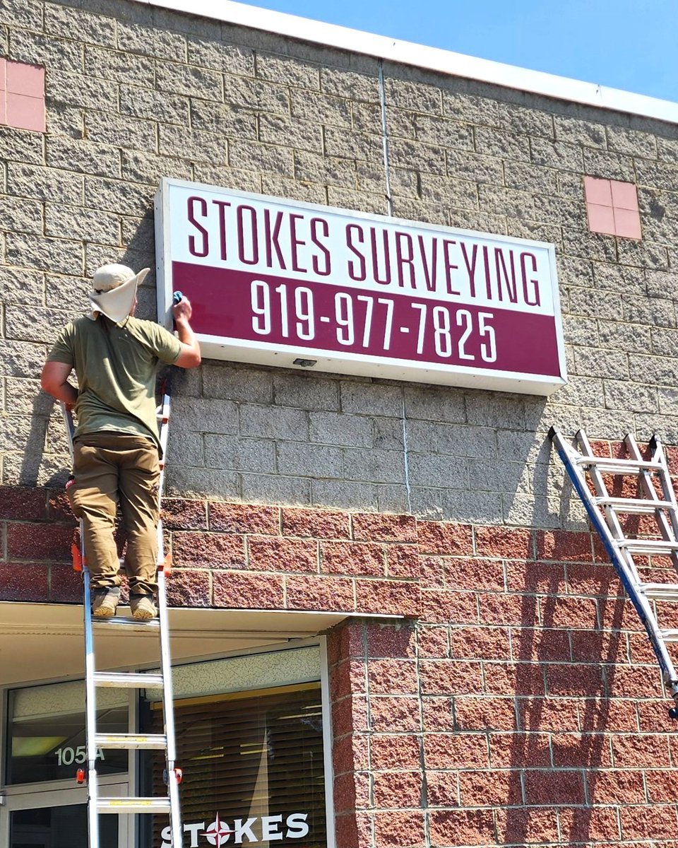 capital_sign_nc's tweet image. Face replacement installation for Stokes Surveying &amp;amp; Mapping 💯 

#SignInstallation #SignExpert #FaceReplacement #Signage #NC #Business #Branding #Advertising #Branding