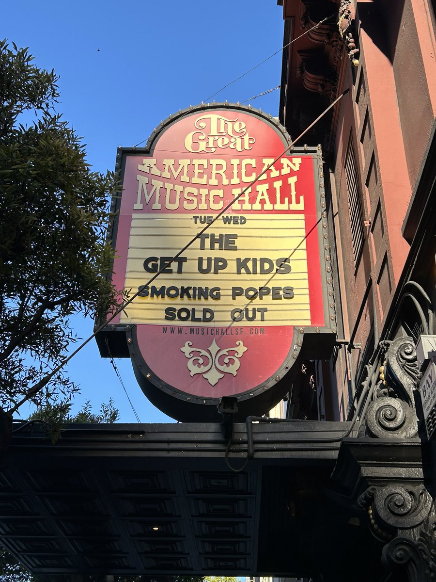 CarRide18's tweet photo. Incredible night celebrating 25 years of #SomethingToWriteHomeAbout with @thegetupkids https://t.co/s5c3LtV9Kl
