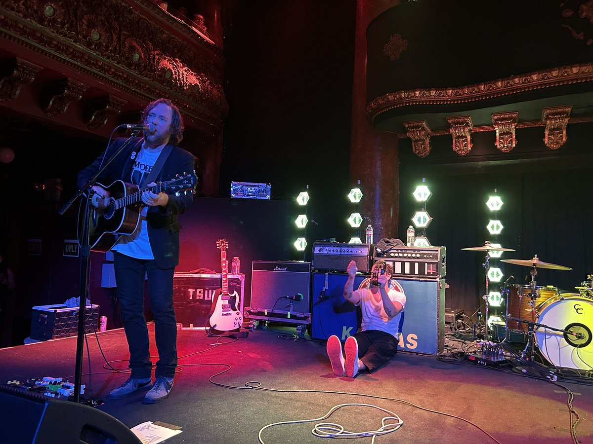 CarRide18's tweet photo. Incredible night celebrating 25 years of #SomethingToWriteHomeAbout with @thegetupkids https://t.co/s5c3LtV9Kl