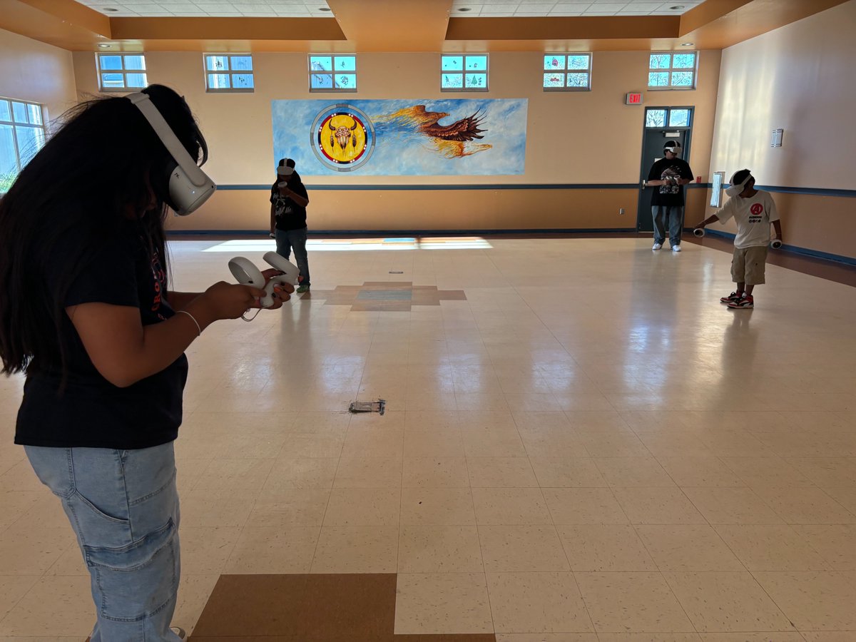 LASKINSFEST's tweet image. Immerse yourself in the future! 💥
Our Native Youth VR Workshop is empowering young creators at the Ute Mountain Ute Reservation in Towaoc, CO. They're learning to design, develop, &amp;amp; experience virtual worlds
#virtualrealityexperience #virtualrealitygaming #virtualrealityworld