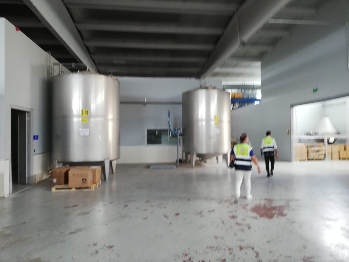 Vatandaşlarımızın can ve mal güvenliğini teminen Kırıkkale Organize Sanayi Bölgesinde tehlikeli madde işletme denetimlerimiz devam etmektedir.