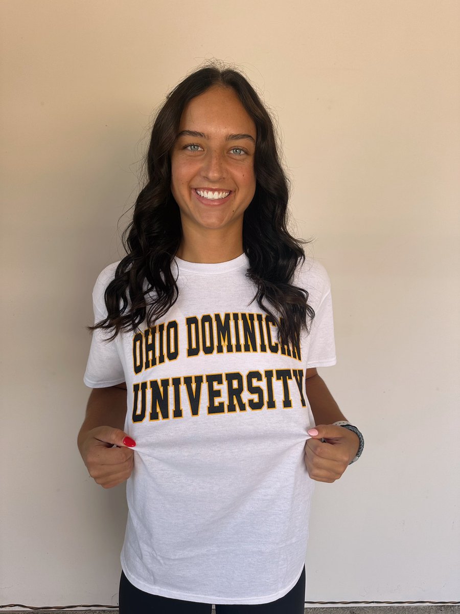 Halle Warner tweet media