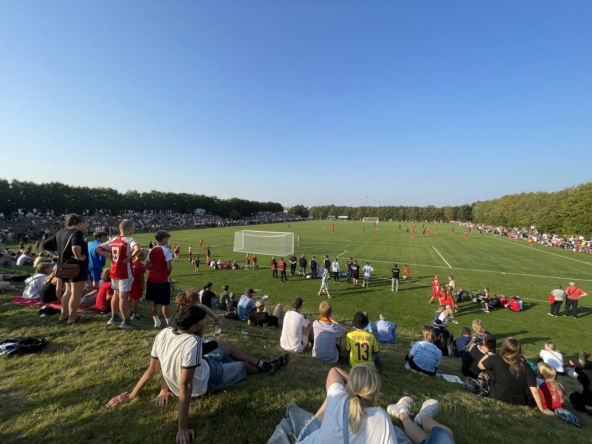 maageDK's tweet photo. #PokalBold og endnu en dag med #Livefodbold  Solrød vs. Sønderjydske. https://t.co/IBIp7m2vaq